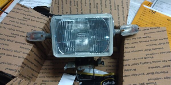 Head light and turn signal for Honda motorcycle Nighthawk, used, #31473