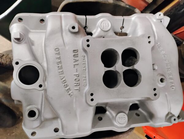 Intake manifold, Offenhauser, dual port, like new