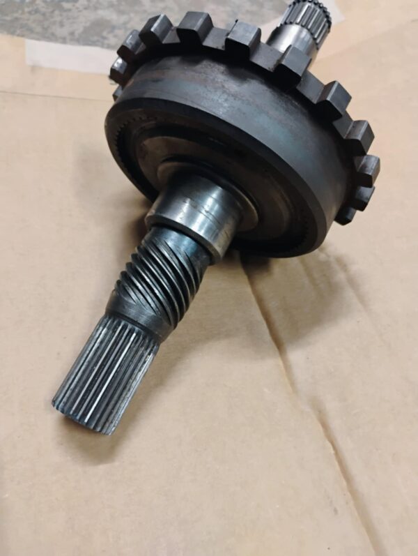 Output shaft, 4 x 4, Chevy, with hub, used