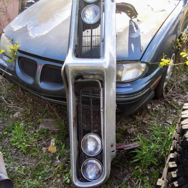 Grille, bumper and headlight assembly, 1968 Pontiac Firebird, bumper bracket, used