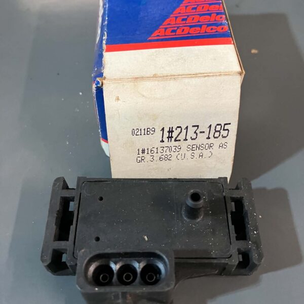 Pressure sensor, AC Delco #213-185, #16137039, new, old stock
