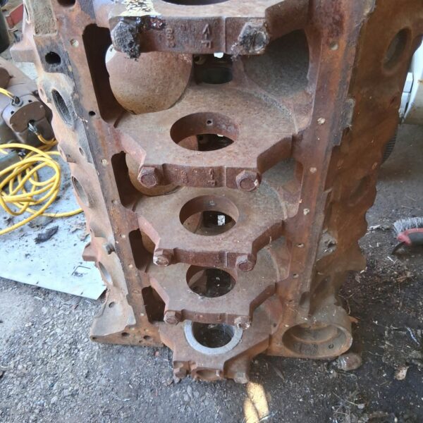 454 BBC Block, 1971, GM casting #3999289, stored inside for 5 years, standard bore, no cracks, used